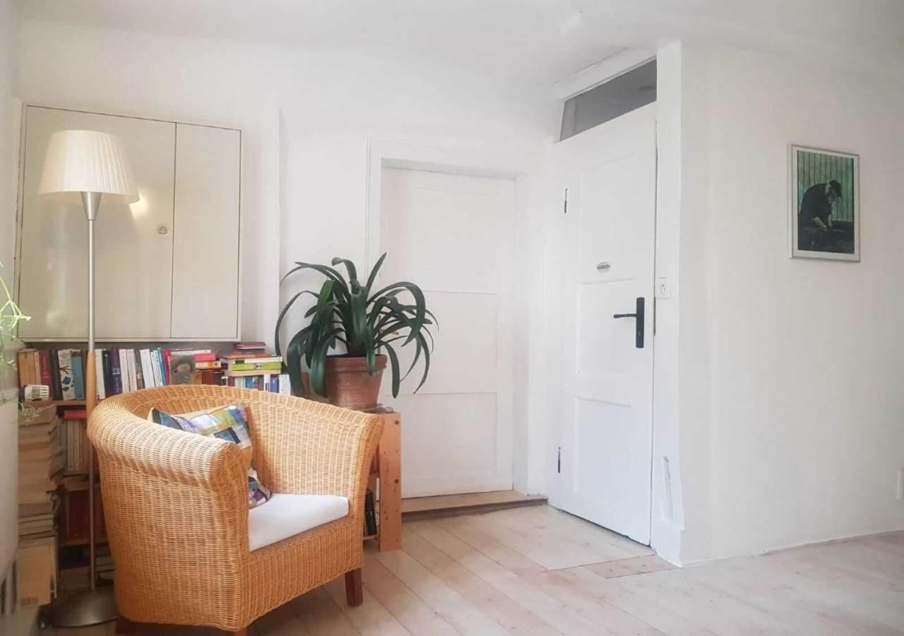 Aeltestes Haus In Quentel - Ferienwohnung 1 Mit Kleinem Garten Lichtenau المظهر الخارجي الصورة